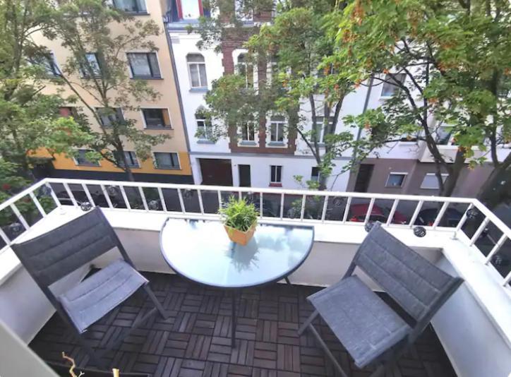 "Greensun-Homes" Messe, Flughafen Und Zentrums Nah, Ruhig, Modern, Schnelles Wlan, Balkon Und Kueche, Freies Parken, 4 Schlafplaetze Moeglich Colónia Exterior foto